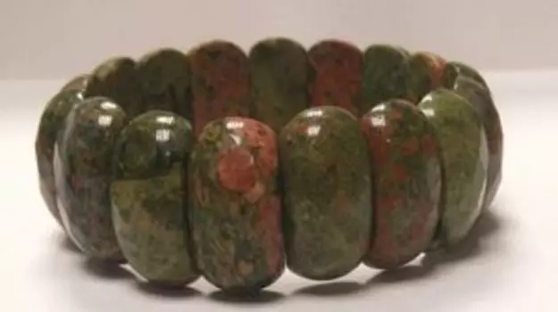 Браслет из камня большой. Унакит