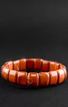 Браслет из камня. Яшма красная