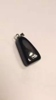 Кулон маленький из камня. Гранат