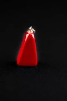 Кулон маленький из камня. Коралл