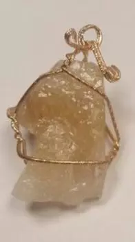 Кулон с необработанным камнем. Цитрин