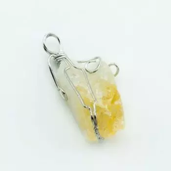 Кулон с необработанным камнем малый. Цитрин