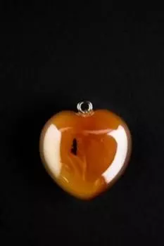 Кулон сердце из камня. Сердолик
