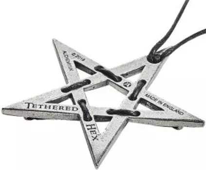 Кулон Tethered Hex