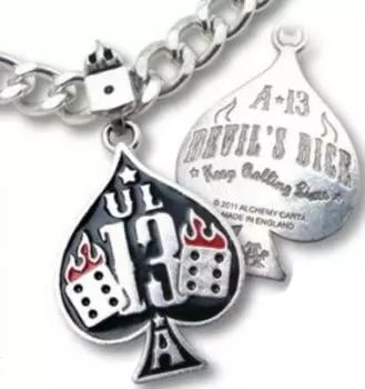 Магическая подвеска Devils Dice