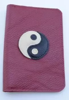 Обложка для документов из натуральной кожи. Красный Инь - Янь