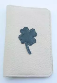 Обложка для документов из натуральной кожи. Клевер