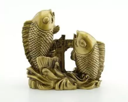 Статуэтка Две рыбы на волне NS25K