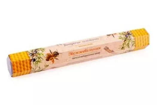 Свеча из вощины с можжевельником