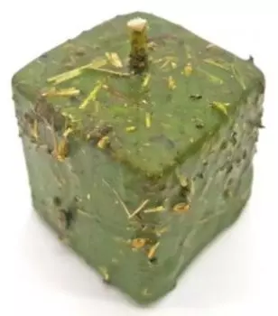 Свеча восковая кубик с травами Денежное благополучие