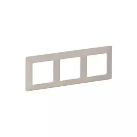 рамка 3 поста LEGRAND Valena Life слоновая кость