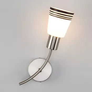 Настенное бра Eurosvet Jenna 30131/1 сатин-никель