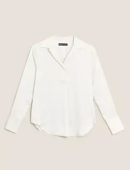 Блузка с атласным воротником и V-образным вырезом