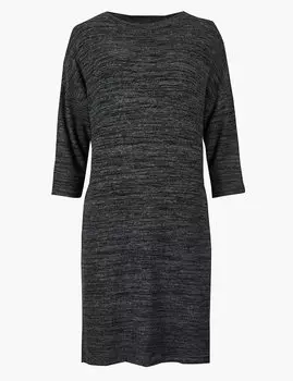 Фактурное платье-шифт с рукавом 3/4