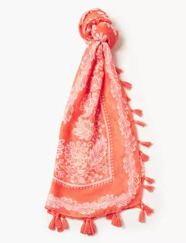 Квадратный шарф с кисточками