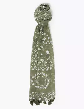 Легкий шарф с кисточками