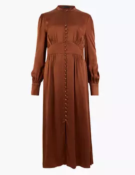 Приталенное расклешенное платье на пуговицах спереди