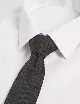 Суперстильный галстук мелкой вязки