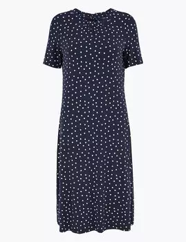 Трикотажное платье-свинг до колен в горошек