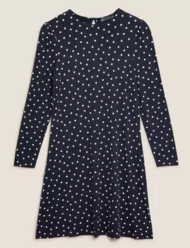 Трикотажное платье в горошек с объемными рукавами