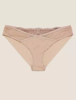 Трусы-бразилиана с вышивкой в ??стиле модерн
