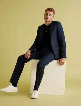 Узкий мужской пиджак