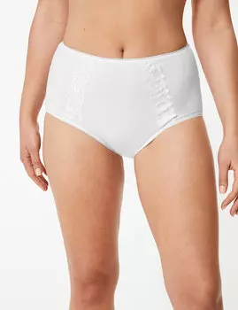 Закрытые хлопковые брифы с высокой посадкой и вышевкой