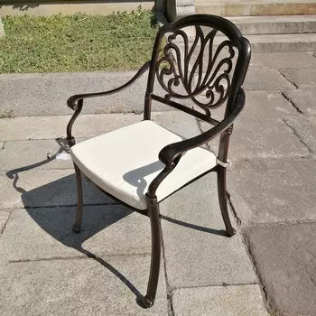 Кресло из литого алюминия для сада