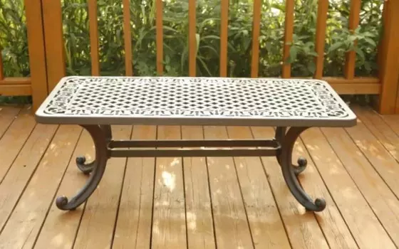 Столик журнальный из литого алюминия Venice