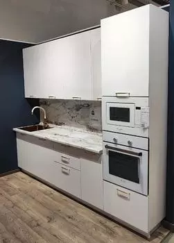Кухня прямая Флэт Белый/Белый 2350*2800/*600 Выставочный образец Новокосино
