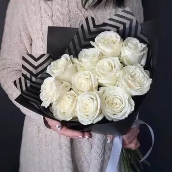11 Белых Роз (50 см.)