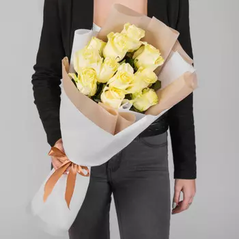 11 Белых Роз (70 см.)