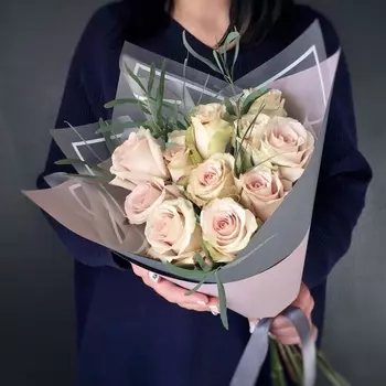 11 Светло-Розовых Роз (60 см.)