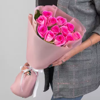 11 Ярко-Розовых Роз (50 см.)