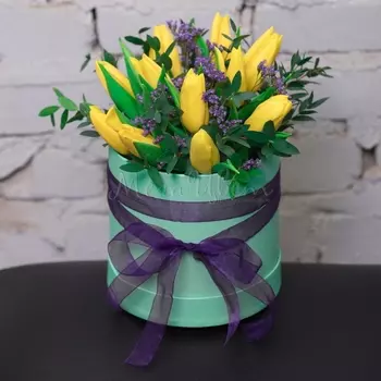 11 Желтых Тюльпанов в коробке