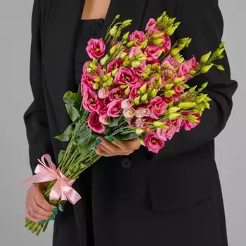 15 Розовых Эустом