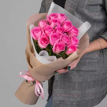 15 Ярко-Розовых Роз (50 см.)