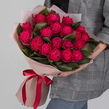 19 Малиновых Роз (60 см.)
