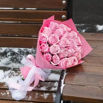 19 Розовых Роз (50 см.)