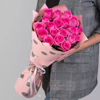 19 Ярко-Розовых Роз (50 см.)