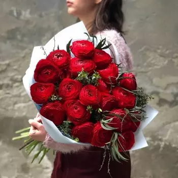 21 Красный Ранункулюс