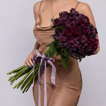 25 Фиолетовых Альстромерий