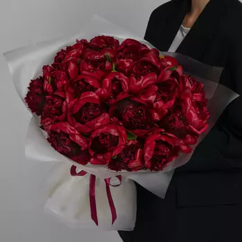 25 Красных Пионов