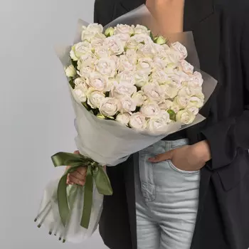 25 Кустовых Пионовидных Сиреневых Роз (50 см.)