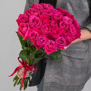 25 Малиновых Роз (50 см.)