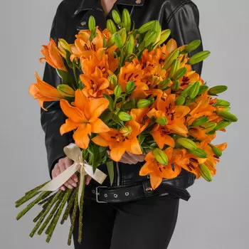 25 Оранжевых Лилий