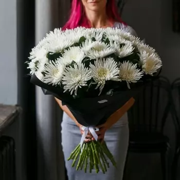 27 Белых Игольчатых Хризантем