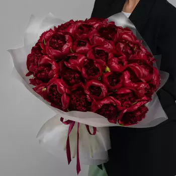 35 Красных Пионов