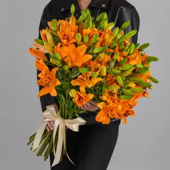 35 Оранжевых Лилий
