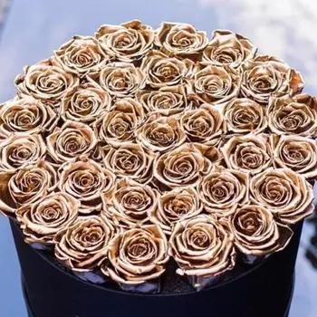 35 Золотых Роз (40 см.) в коробке